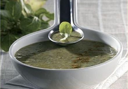 Lamb's Lettuce, Pear and Curry Soup