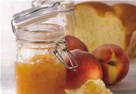 Peach Jam with Sweet Spices and Ginger