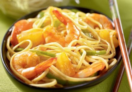 Stir-Fried Noodles with Shrimp and Sweet and Sour Sauce