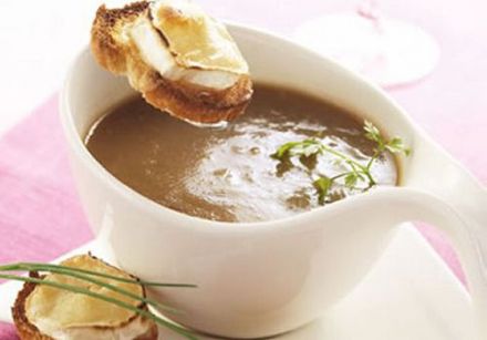 Onion Soup with Chèvre and Christmas Beer