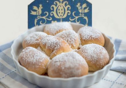 Buchteln, or yeast buns with quark filling