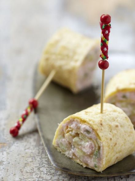 Pink and Green Wraps with Fresh Cheese 1